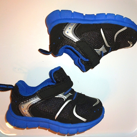 EUC Infant Boys Kid Connection Velcro Closure Non-Marking Sneakers - Picture 2 of 9